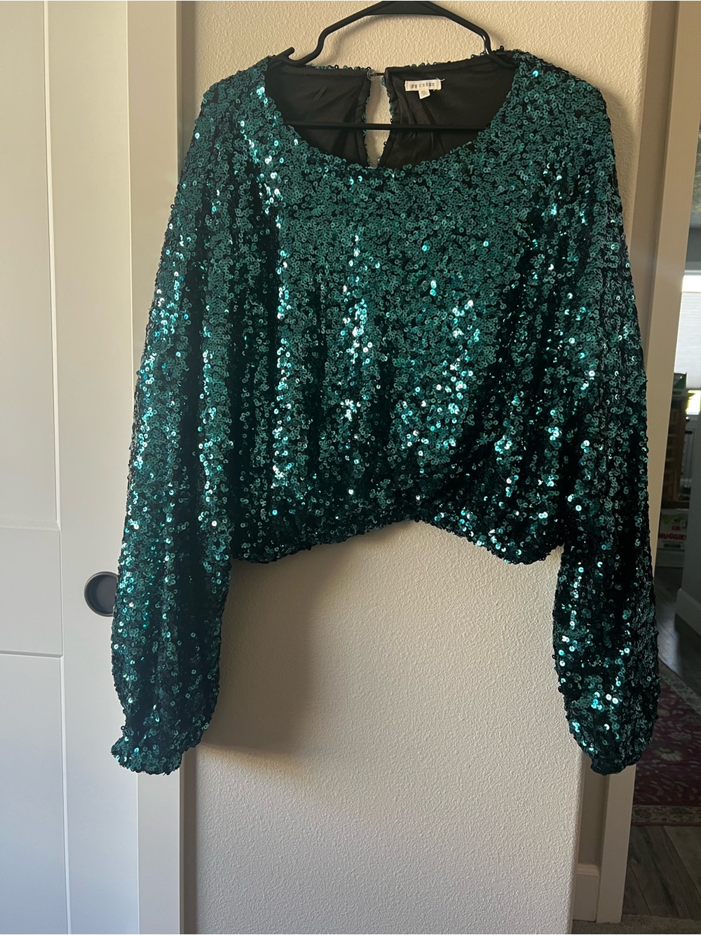 En Creme Teal Sequin Long-Sleeve Crop Sweatshirt